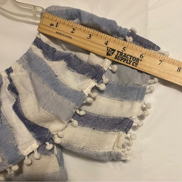 Boho Blue & White Blouse. Large Gypsy Balloon Sleeves Prairie Ruffled Neck - Picture 4 of 8